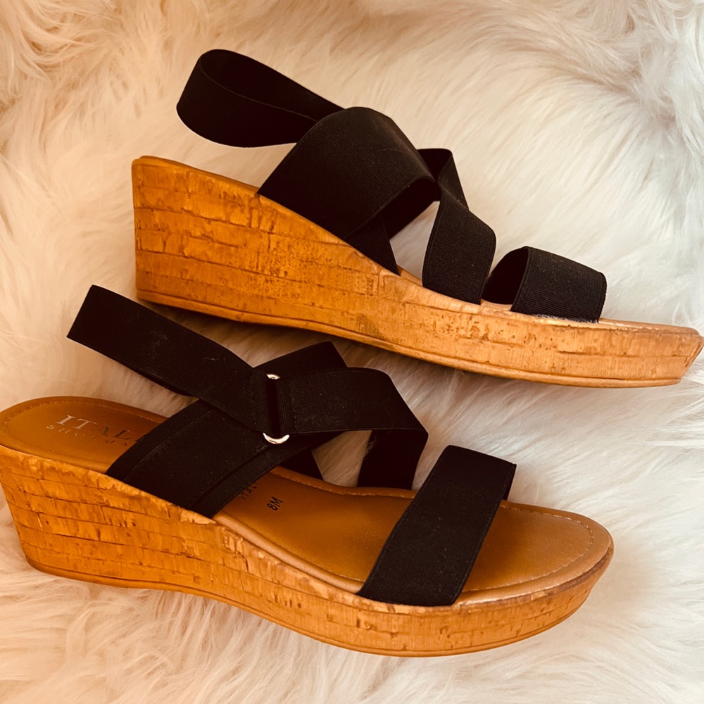 Italian Shoemakers Black Strappy Sandals - Picture 2 of 2